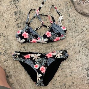 Roxy bikini set